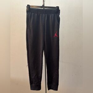 Boys Medium Gently worn Jordan Black and Red Sweatpants Athletic Style